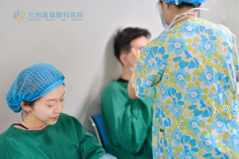 【摘鏡體驗官】Hi1048女主播婉玉成功摘鏡，術(shù)后視力1.2