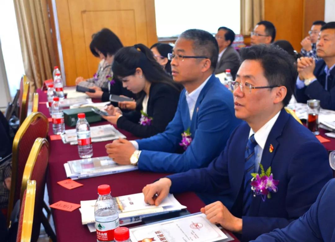 蘭州市人才工作會(huì)議召開，普瑞眼科專家喜獲殊榮